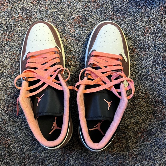 Air Jordan 1 Low Mocha